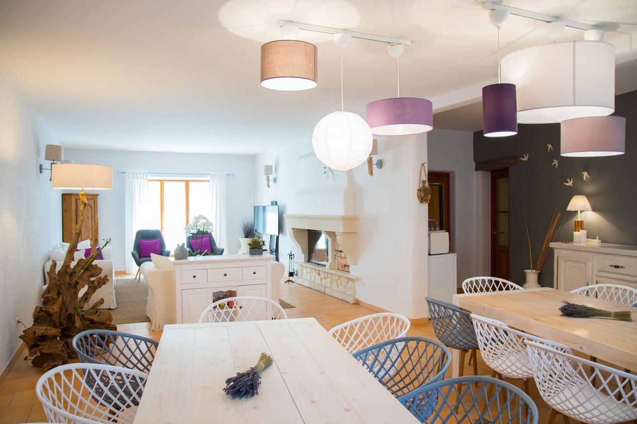 La Bastide Des Bourguets Adults Only, Mont Ventoux Bed & Breakfast 4*