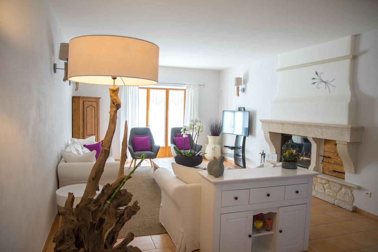Bed & Breakfast La Bastide Des Bourguets Adults Only, Mont Ventoux Sault-de-Vaucluse